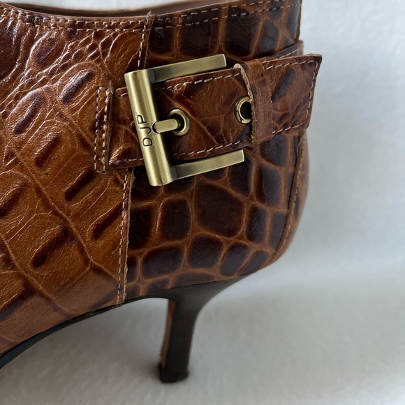Donald J Pliner Size 6M Caramel Brown Leather “Snake Skin” Style Booties. - Picture 7 of 16